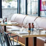 Courtyard By Marriott Waterfront 4*