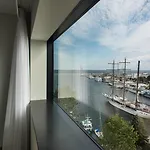 Courtyard By Marriott Waterfront 4*
