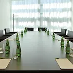 Courtyard By Marriott Waterfront Hotel 4*