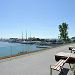 Courtyard By Marriott Waterfront