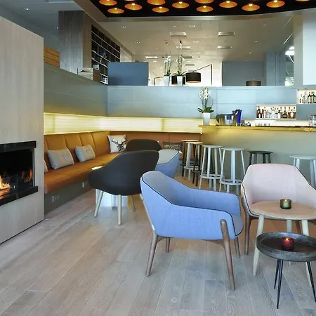 Courtyard By Marriott Waterfront Hotel 4*