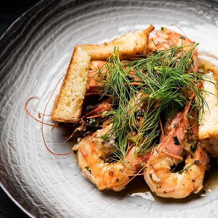 Courtyard By Marriott Waterfront Hotel 4*