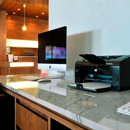 Courtyard By Marriott Waterfront Hotel 4*