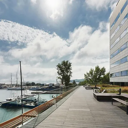 Courtyard By Marriott Waterfront 4*