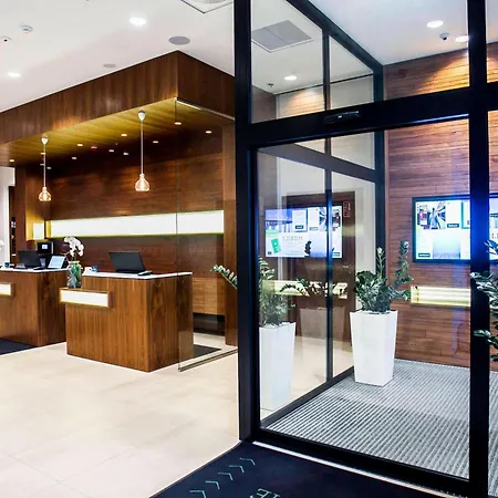 Courtyard By Marriott Waterfront