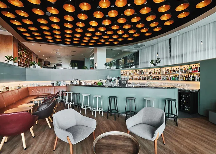 Courtyard By Marriott Waterfront 4* גדינייה