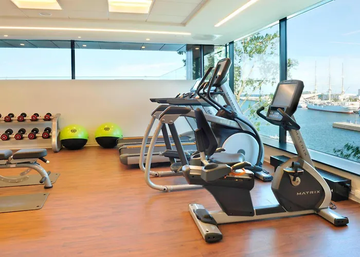 Courtyard By Marriott Waterfront Szálloda