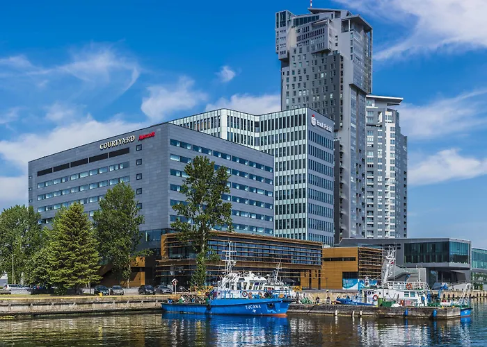 Courtyard By Marriott Waterfront 4* גדינייה