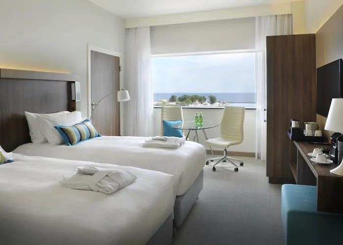 Szálloda Courtyard By Marriott Waterfront 4*