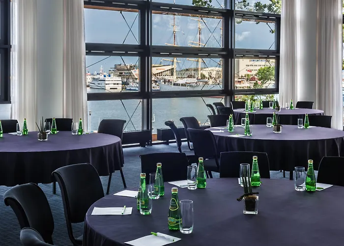 מלון Courtyard By Marriott Waterfront