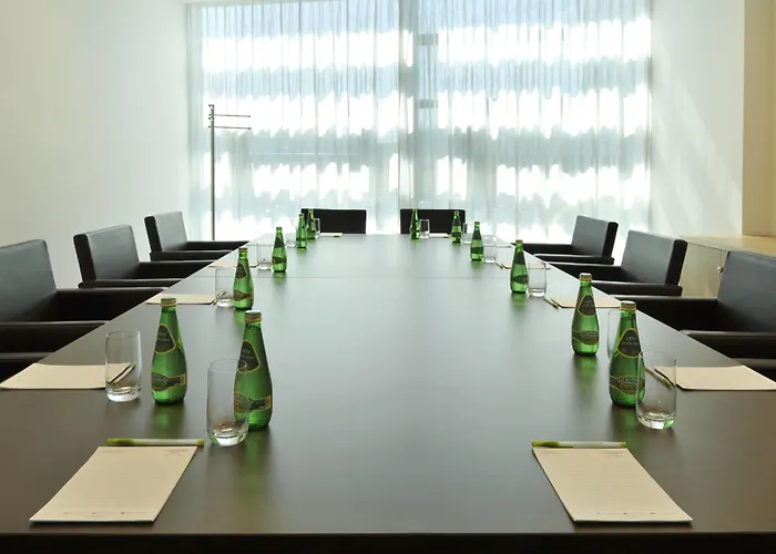 Courtyard By Marriott Waterfront מלון 4*