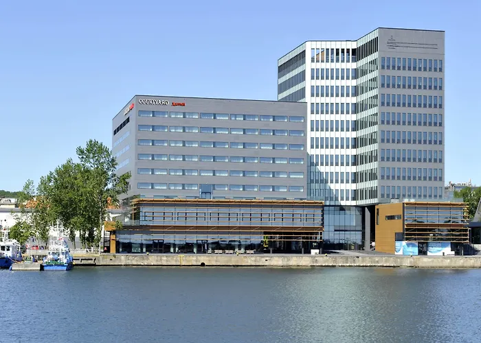 Courtyard By Marriott Waterfront Szálloda 4*